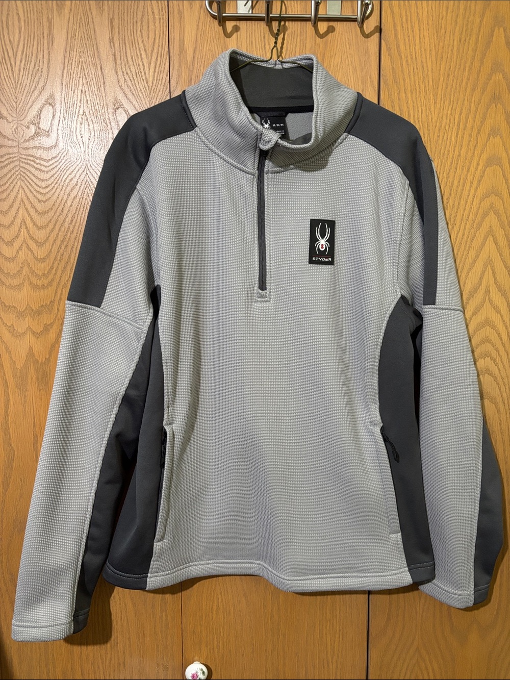 Spyder Men’s Light Gray and Dark Gray Half-Zip Performance Jacket size medium